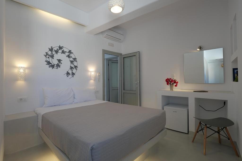 Fira Center Freedom Rooms Fira (Santorini) Exterior photo