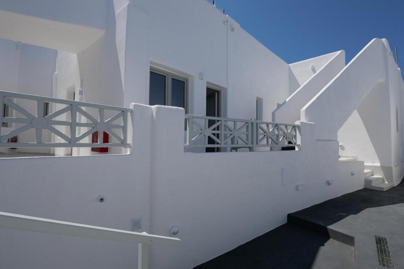 Fira Center Freedom Rooms Fira (Santorini) Exterior photo